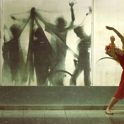 Εγκαίνια Εβδομάδας | Ένα ξενοδοχείο στο Λυκαβηττό γεμάτο σώματα και τέχνη (17-23/2)