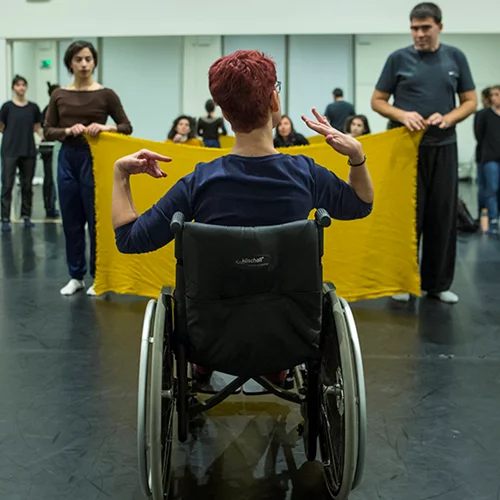 Εργαστήρια για μεικτές ομάδες ανθρώπων με και χωρίς αναπηρία με αφορμή το «Εnter Achilles»