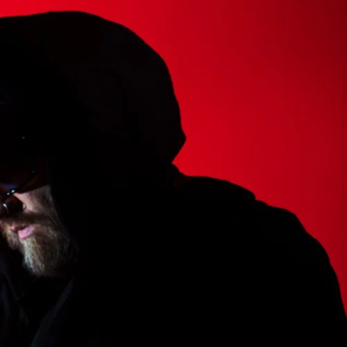 Oι Giant Swan + The Bug σε techno και dubstep εκτροπές στο «Ρομάντσο»