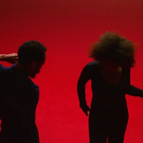 Εγκαίνια Εβδομάδας | Άναρχοι τρόποι επικοινωνίας, μουρμουρητά κι άλλα παραγλωσσικά στοιχεία (24/2-1/3)