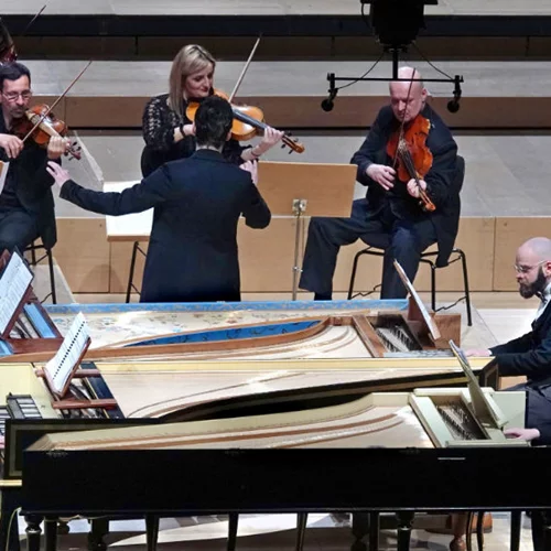 Θαυμάσιος Μπαχ, ιδιαίτερος Βιβάλντι από Καμεράτα – Χρυσικόπουλο