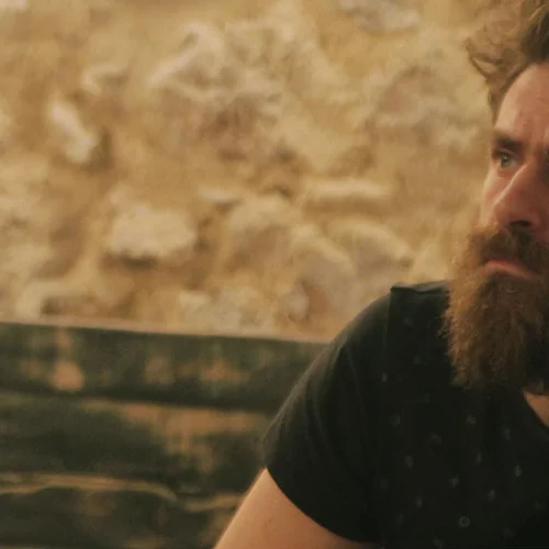 Δημήτρης Λάλος: "Αν θέλω να αναζητήσω κάτι νέο στο θέατρο αυτό είναι το να μπορώ να κάνω λάθος"