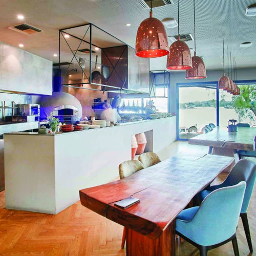 Το «Black Rock» φέρνει καυτή γεύση από Σαντορίνη στο «Ark»