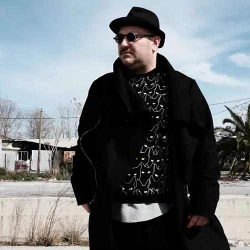 Updated | Έχετε δει ποτέ ροκ μιούζικαλ με ταριχευμένα ζώα;