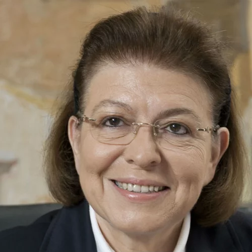 Νέες ανακοινώσεις από την Υπουργό Πολιτισμού σχετικά με τα Θέατρα και τον Πολιτισμό