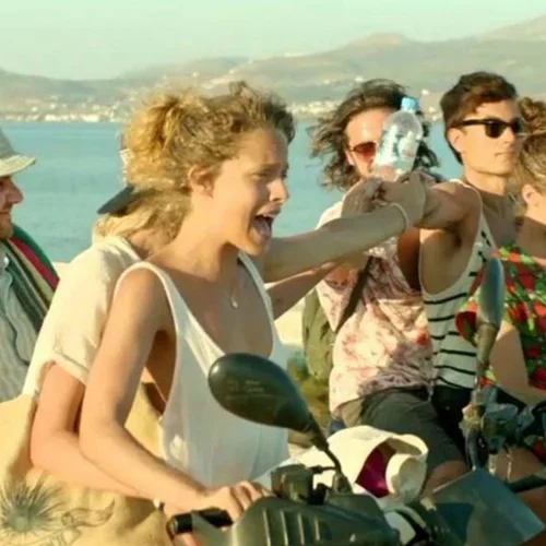 Ταξίδια μέσα απ’ την οθόνη απ’ την Αντίπαρο ως την Μπριζ