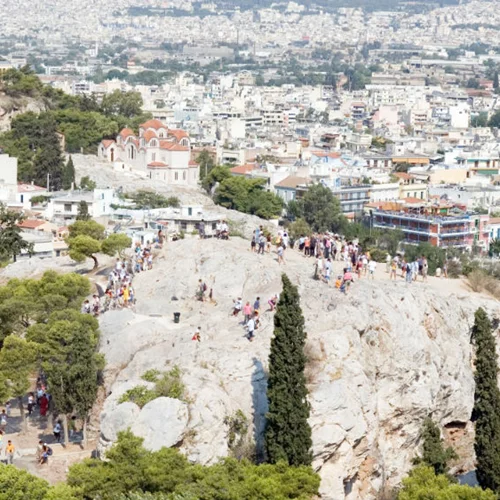 Χαμένοι στους «Αιώνες της Αθήνας» με οδηγό τον Θανάση Τριαρίδη