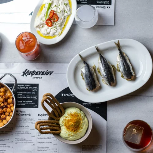 Πειραγμένοι μεζέδες με υπογραφή Τσιοτίνη στο «Καφενείον ΣΙ ΤΙ ΣΗ»