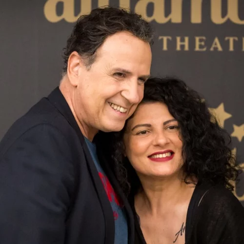 «Ο Κλέαρχος, η Μαρίνα και ο Κοντός» έρχεται τον Οκτώβριο στο θέατρο Alhambra