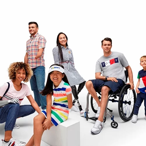 Η Tommy Hilfiger υπογράφει τη πρώτη συλλογή με κοινωνική ευαισθησία 