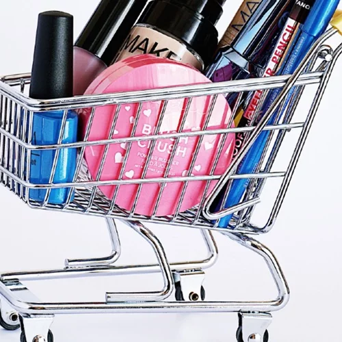 Εσείς θα αγοράζατε καλλυντικά προϊόντα από «δεύτερο χέρι»;  