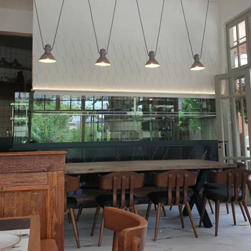 Ένας «Trovatore» τραγουδά ιταλικά στο Παλαιό Φάληρο