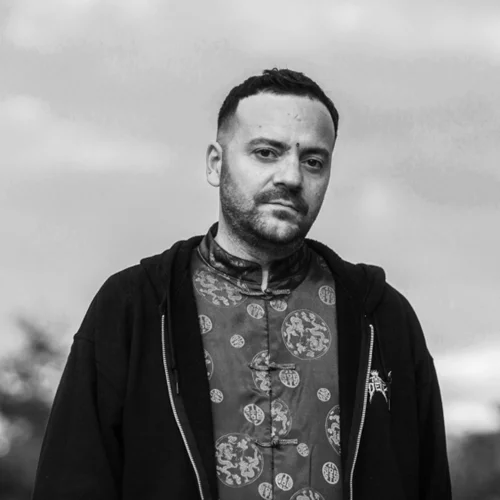 Ανοίγουν σε περιορισμένο κοινό τα διαδικτυακά live του Ιουλίου στο «Νιάρχος»