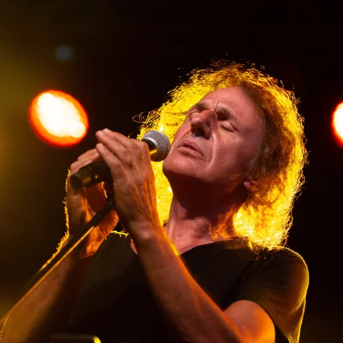 Ο Βασίλης Παπακωνσταντίνου στο Θέατρο Πέτρας