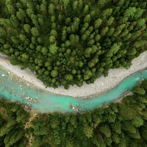 Όταν μια μάρκα καλλυντικών δεσμεύεται 