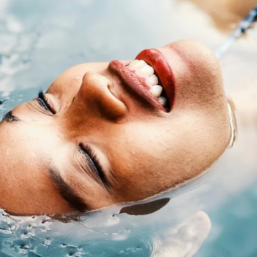 Η ρουτίνα ομορφιάς του καλοκαιριού σε 8 βήματα 