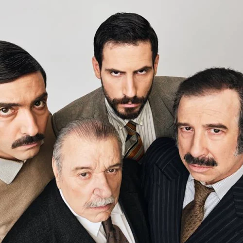 Πελατειακές σχέσεις στεφανωμένες με «Δάφνες και Πικροδάφνες»