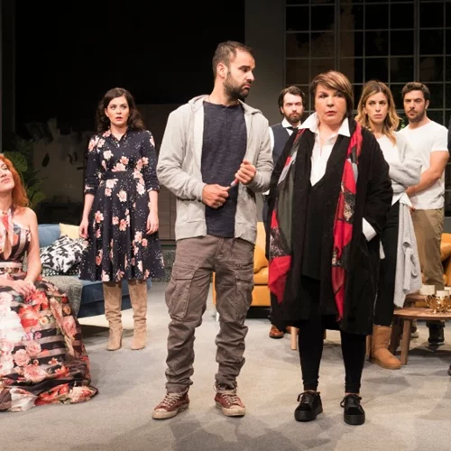 Το «Όποιος θέλει να χωρίσει...να σηκώσει το χέρι του!» επιστρέφει στο Ήβη