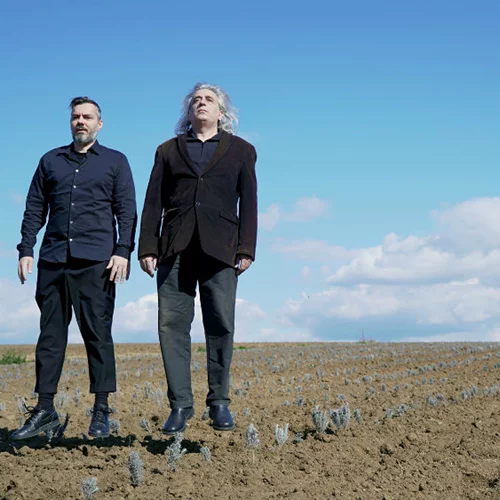 Γιάννης Αγγελάκας & Νίκος Βελιώτης: «Θα καταστρέψουμε κι άλλο το ελληνικό τραγούδι!»