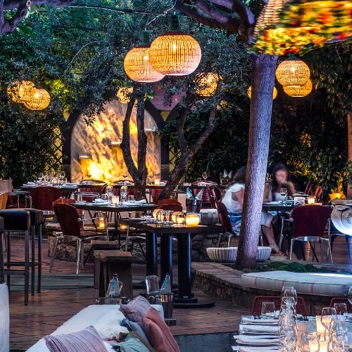 Περάσαμε μια υπέροχη βραδιά στον κήπο του «Balthazar»