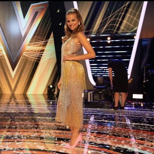 Celia Kritharioti: Η Ελληνίδα σχεδιάστρια ντύνει τη Pop Σκηνή 