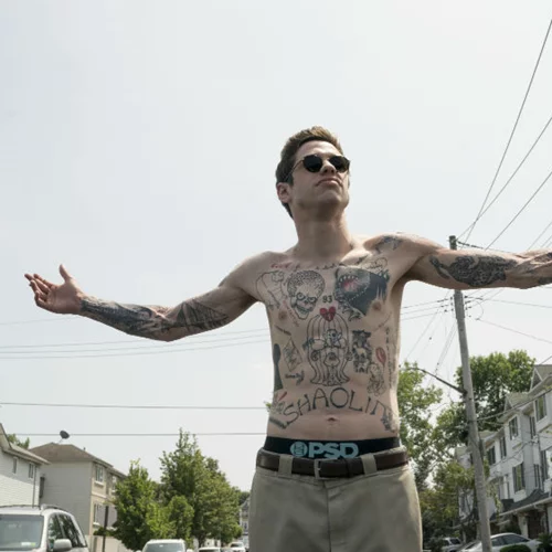 «Η Τέχνη της Ενηλικίωσης»: Τζαντ Άπατοου και Πιτ Ντέιβιντσον δίνουν μαθήματα millennial κωμωδίας