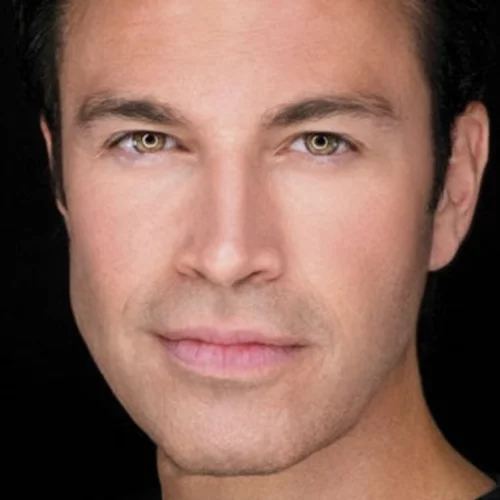 Ο Μάριος Φραγκούλης φέρνει ουρανό και θάλασσα στο Ηρώδειο