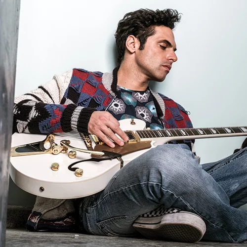 Ο Γιώργος Παπαγεωργίου είναι «Σχεδόν ενήλικας»