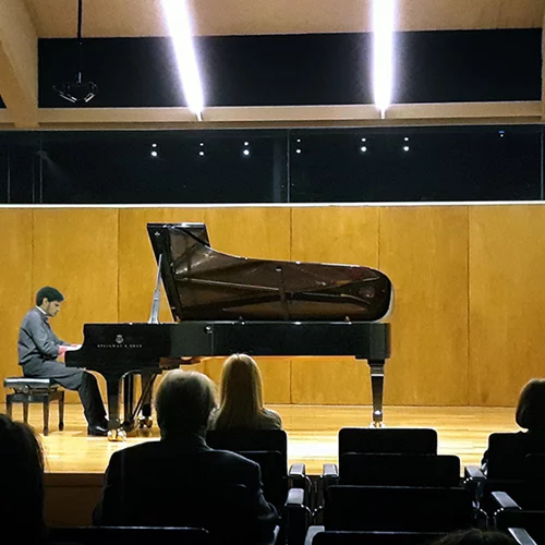 Ενδιαφέρον ρεσιτάλ Δεστούνη με δημοφιλείς σονάτες για πιάνο Μπετόβεν