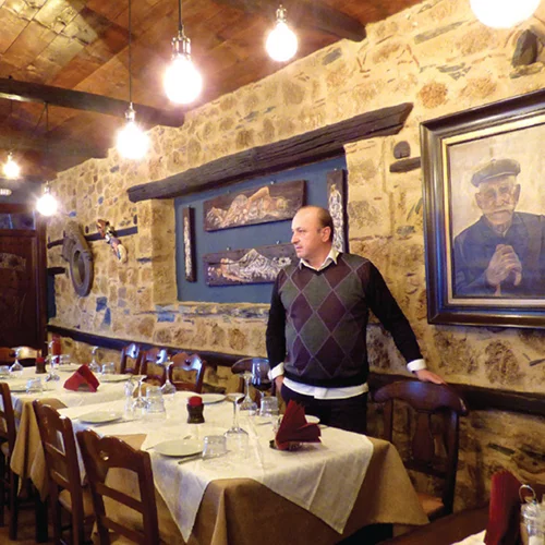 Ναουσέικο ρόστο έχετε δοκιμάσει; Το "Χάραμα" μας ανοίγει την όρεξη για ταξίδια στη Μακεδονία