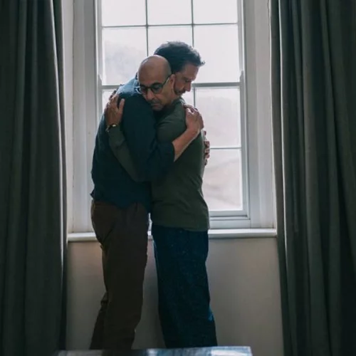 Οι Κόλιν Φερθ και Στάνλεϊ Τούτσι «προκαλούν» συναισθηματικό «Σουπερνόβα»