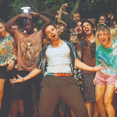 Αργύρη Παπαδημητρόπουλε, πώς γύρισες ένα πάρτι στην Κυψέλη με 1200 άτομα;