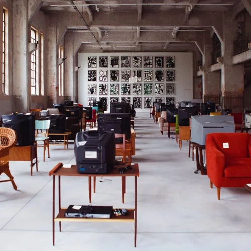 10 + 2 εκθέσεις που δεν πρέπει να χάσεις τον Ιούλιο (και τον Αύγουστο)