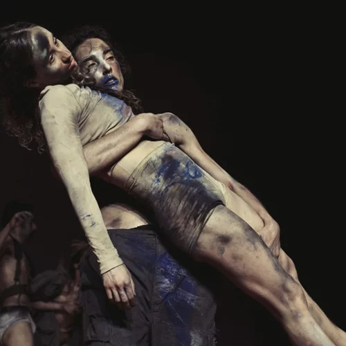 Τα 90's και το '21 γίνονται χορός στην Πειραιώς 260