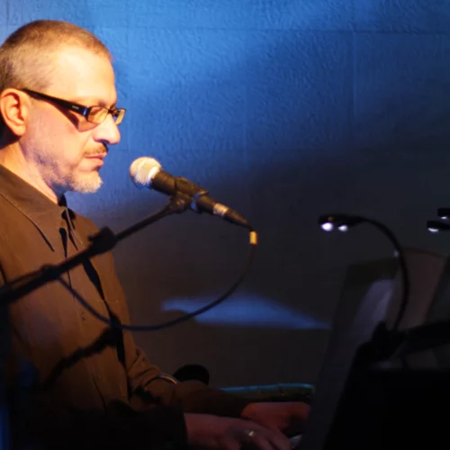 Cosmic Rhythm: Ο Τάκης Πατερέλης παίζει Γκουρτζίεφ