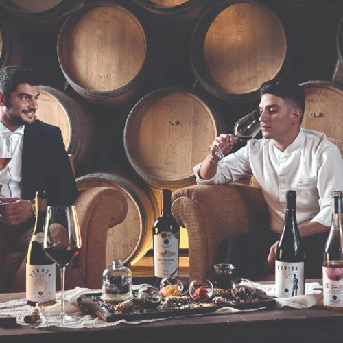 Καλοκαιρινό food pairing στα οινοποιεία των νησιών