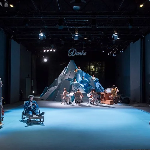 «Danke!»: μια απροσδόκητη συνομιλία τεχνών στο Φεστιβάλ Αθηνών