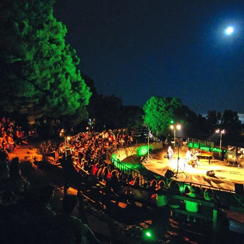 Σαβιέ Σαμπάτα: O διάσημος κόντρα τενόρος στη Σάμο