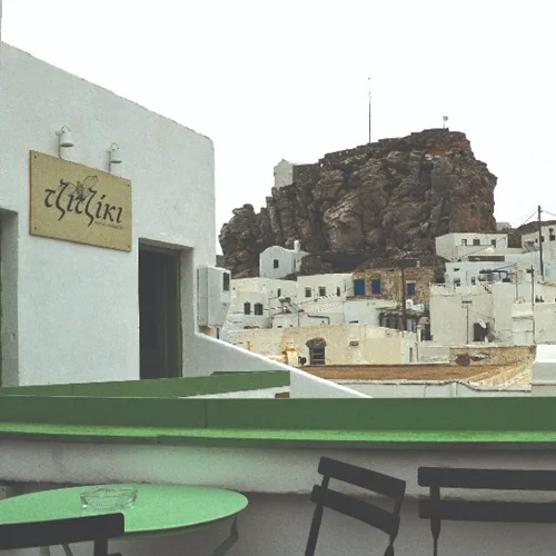 Πέντε νησιώτικα μπαρ-προορισμοί για κάθε καλοκαίρι