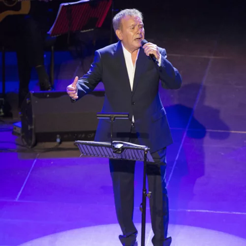 Μανώλης Μητσιάς | 50 χρόνια τραγούδια στο Ηρώδειο με encore Μίκη Θεοδωράκη 