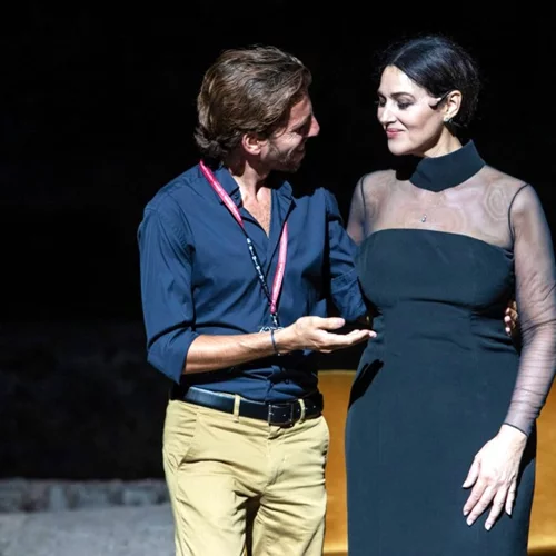 Τομ Βολφ: «Η Μόνικα Μπελούτσι έχει την ιδανική φωνή για να ζωντανέψει τις επιστολές της Μαρίας Κάλλας»