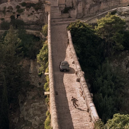 5 τοποθεσίες από το «No Time to Die» που θα θέλαμε να επισκεφθούμε για να ακολουθήσουμε τους δρόμους του Τζέιμς Μποντ