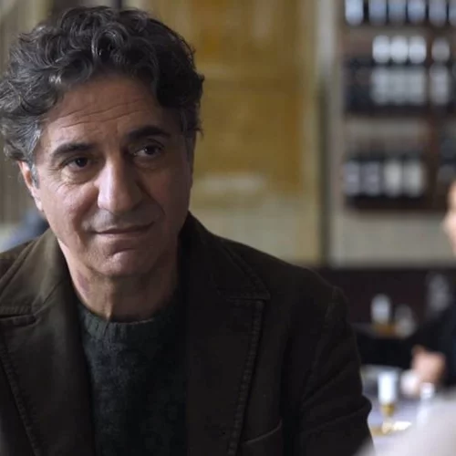 Σιμόν Αμπκαριάν: «Όποτε βρίσκομαι στην Ελλάδα νιώθω πιο δυνατός»