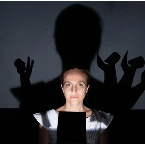 Έλενα Μαυρίδου: "Aντιλαμβάνομαι την ελληνικότητα στη τέχνη ως ένα παιχνίδι του να δίνεις αξία σε μορφές της παράδοσης που δεν αποτελούν μόδα μιας εποχής"