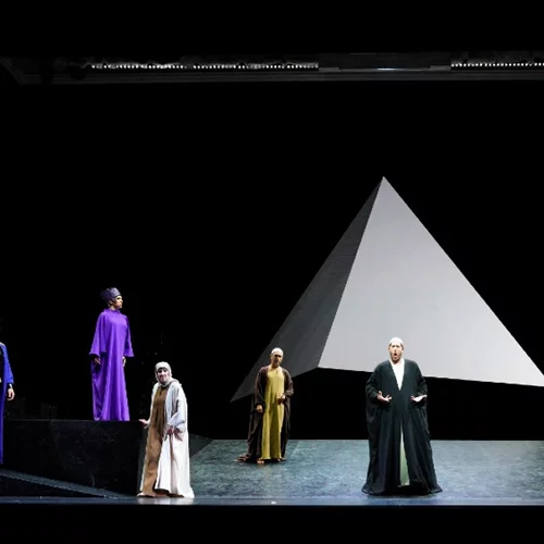 Αισιόδοξη, πλην διστακτική επαναφορά για το Φεστιβάλ Όπερας Ροσσίνι 