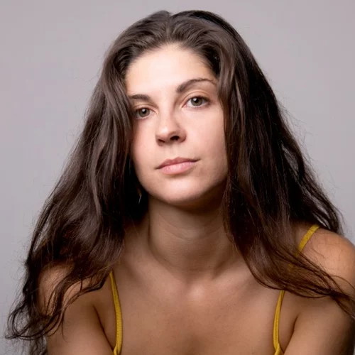 Αποκλειστικό: Ποιο είναι το νέο θεατρικό της Ηρώς Μπέζου που έρχεται το 2025 στο Θέατρο Τέχνης;