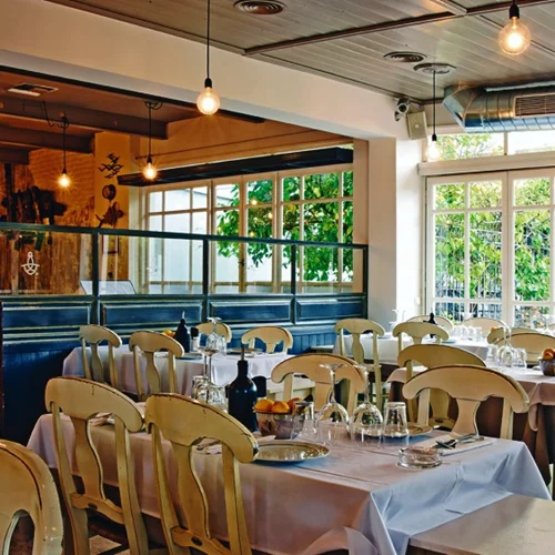 «Τραβόλτα»: Η ψαροταβέρνα στα καλύτερά της