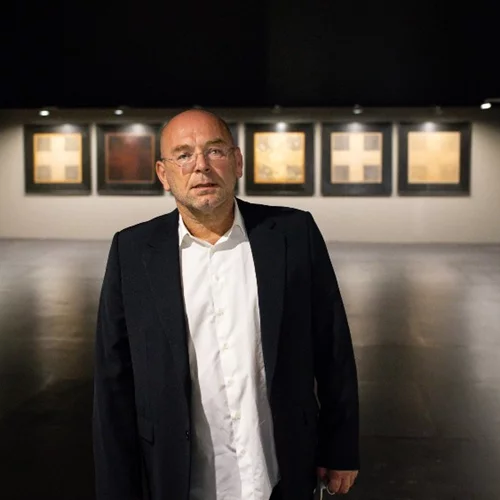 Ευκαιρία για απόδραση στη δυναμική Καλαμάτα με την έκθεση του Μποκόρου