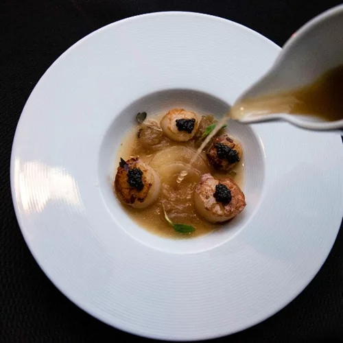 «La Suite Lounge»: Γαλλικός αέρας φυσά στον Λυκαβηττό