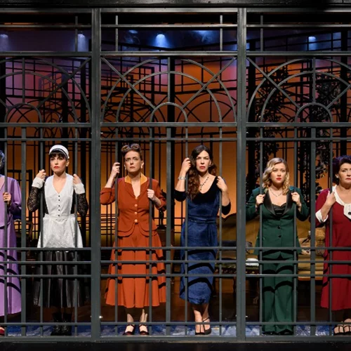 Ποιες είναι οι ύποπτες «Οκτώ γυναίκες» του Αλίκη;